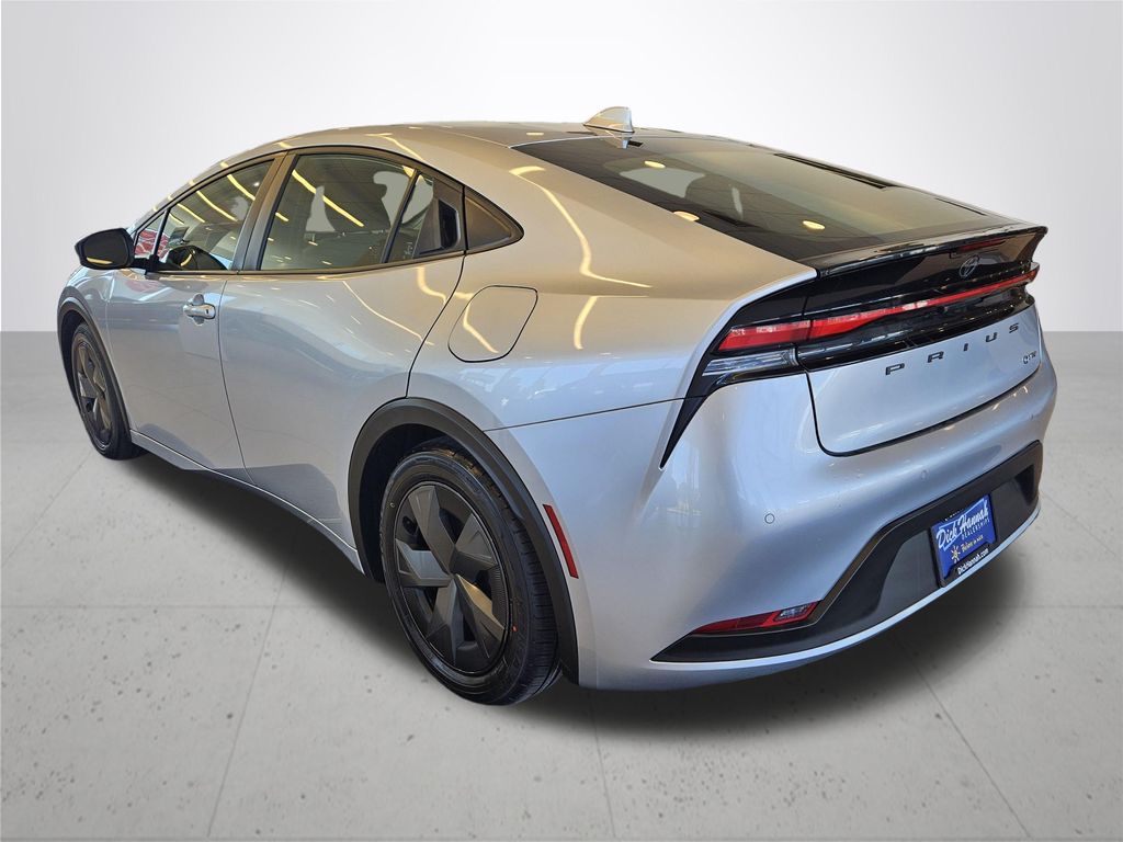 2024 Toyota Prius LE