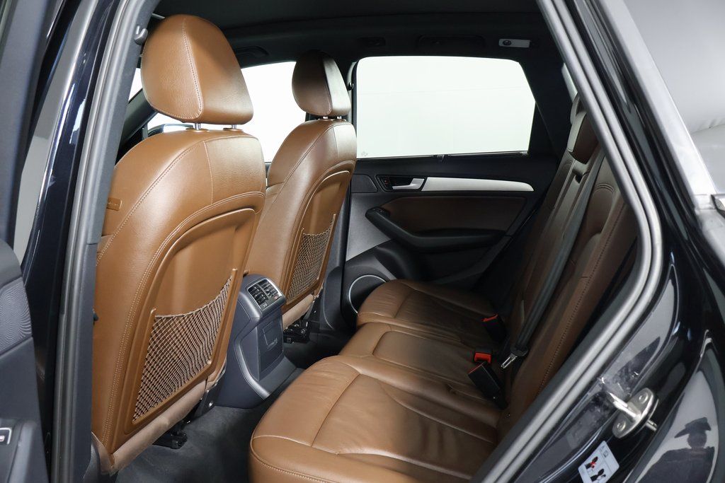 Thumbnail: 2013 Audi Q5 - 11