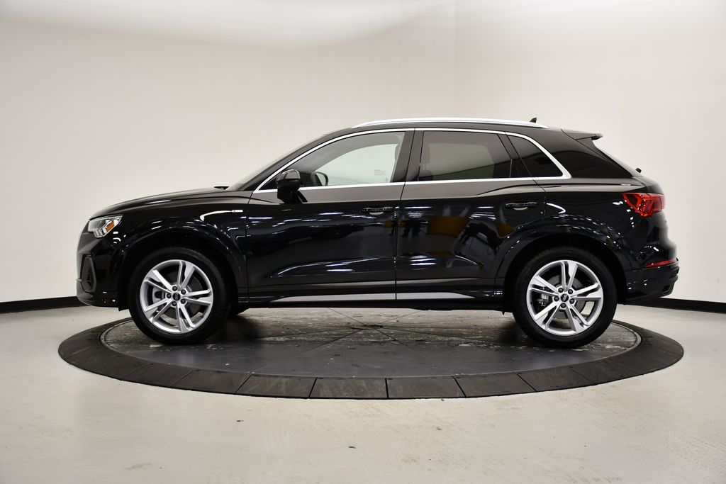 Thumbnail: 2024 Audi Q3 - 2