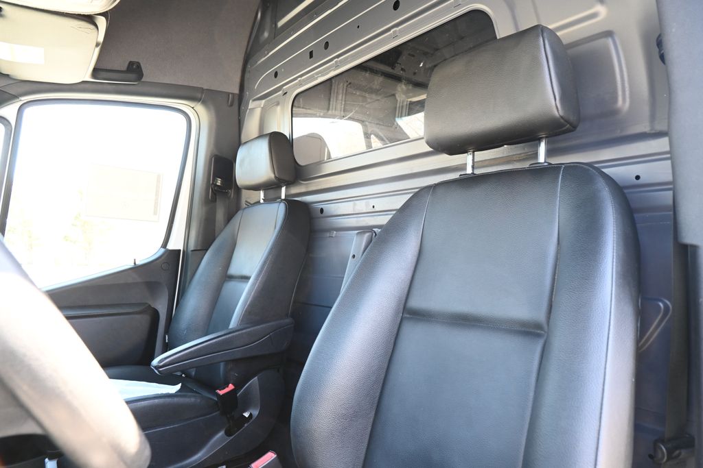 Thumbnail: 2023 Mercedes-Benz Sprinter - 5