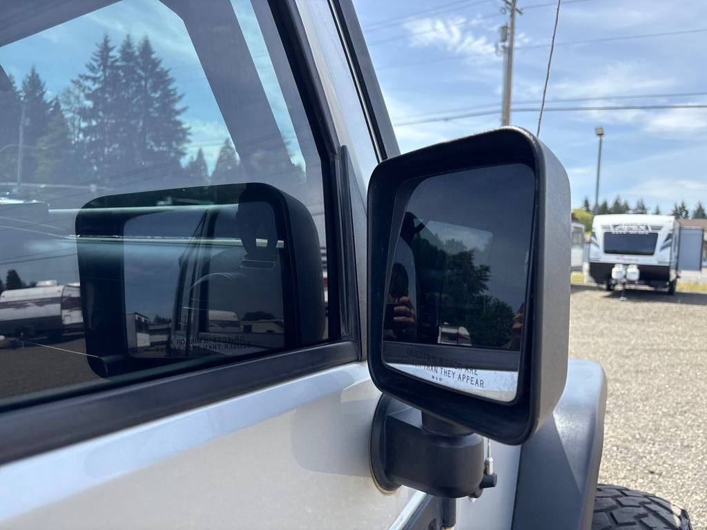 2008 Bright Silver Metallic Clearcoat Jeep Wrangler Unlimited Rubicon 4X4 SUV