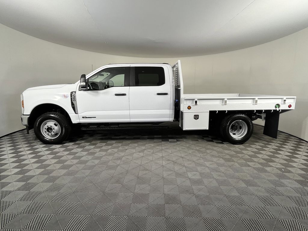 2025 Ford F-350 XL Crew Cab 60 CA 4WD, Scelzi Gooseneck Flatbed 9F0159 for sale #9F0159 - photo 8
