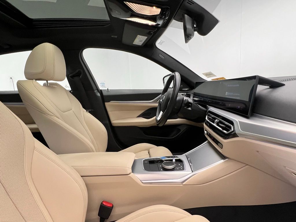 Thumbnail: 2023 BMW i4 - 6