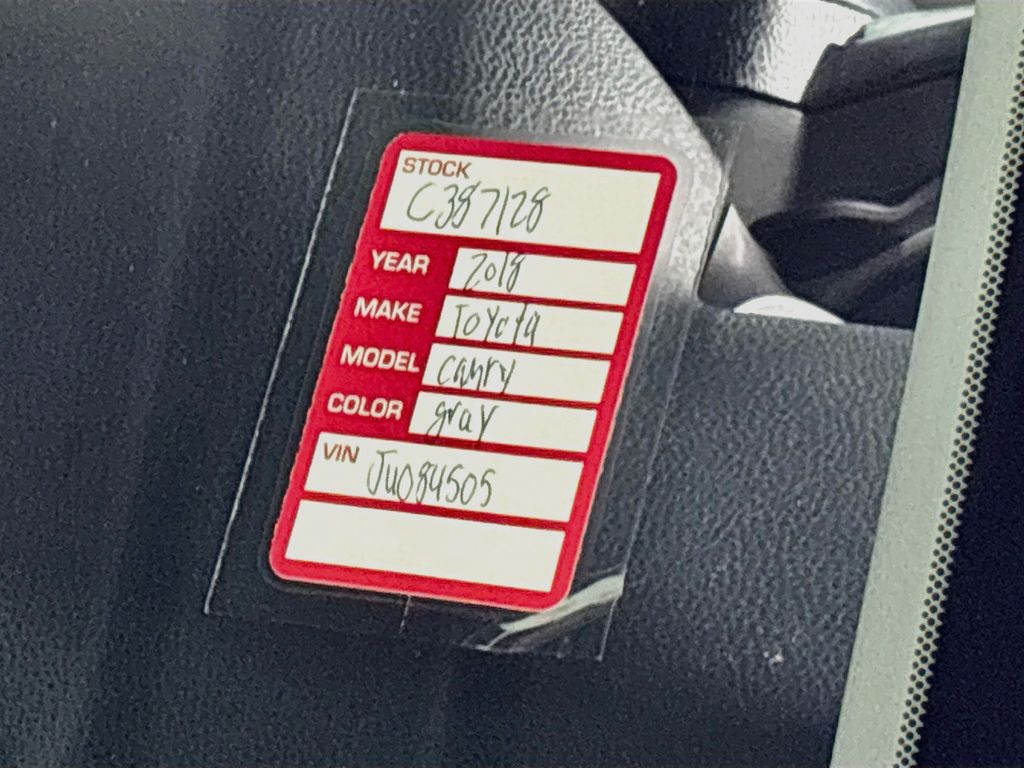 2018 Toyota Camry SE