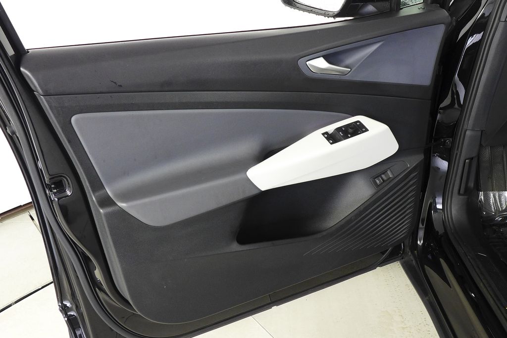 Thumbnail: 2021 Volkswagen ID.4 - 9