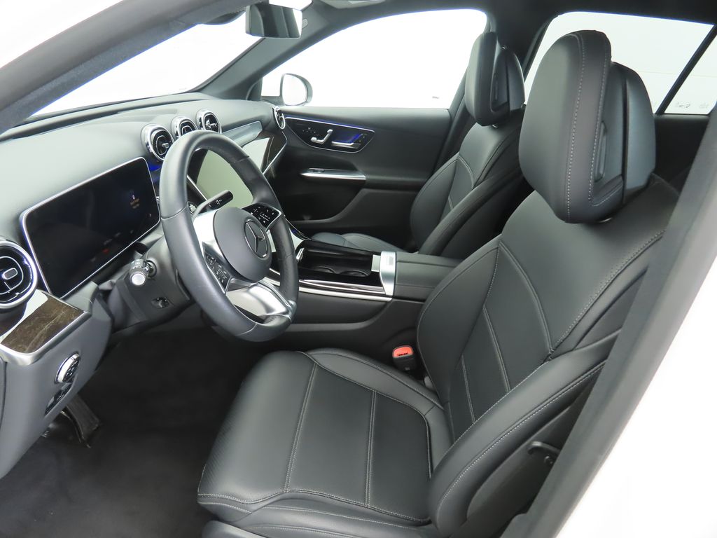 Thumbnail: 2025 Mercedes-Benz GLC - 19