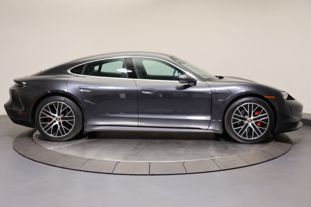 Thumbnail: 2021 Porsche Taycan - 6