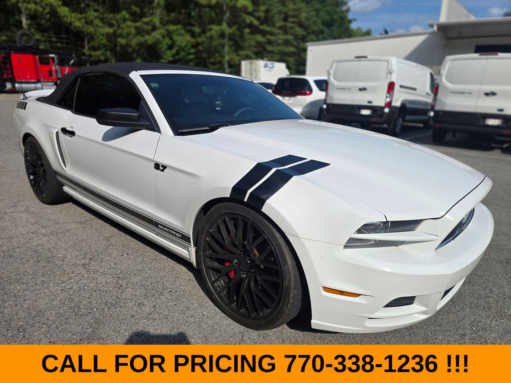 2014 Ford Mustang V6 Premium Convertible RWD