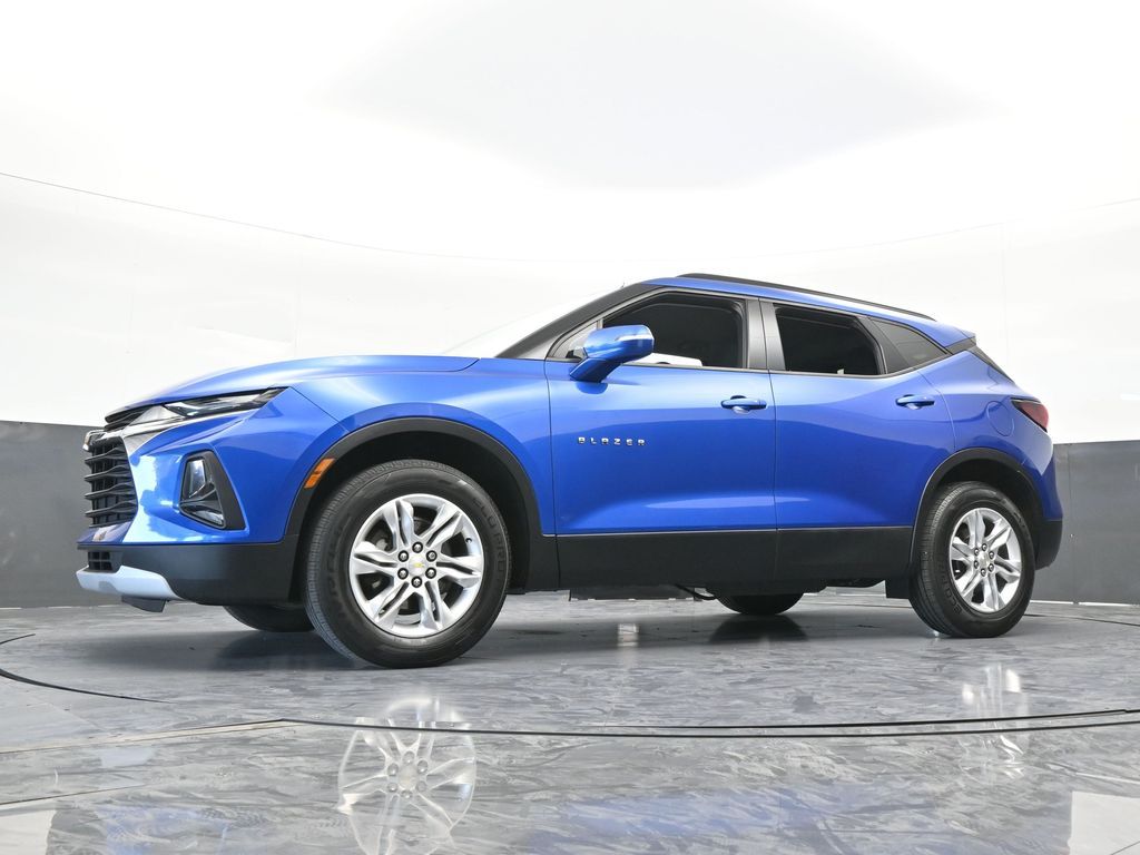 Used 2019 Kinetic Blue Metallic Chevrolet Base image 58