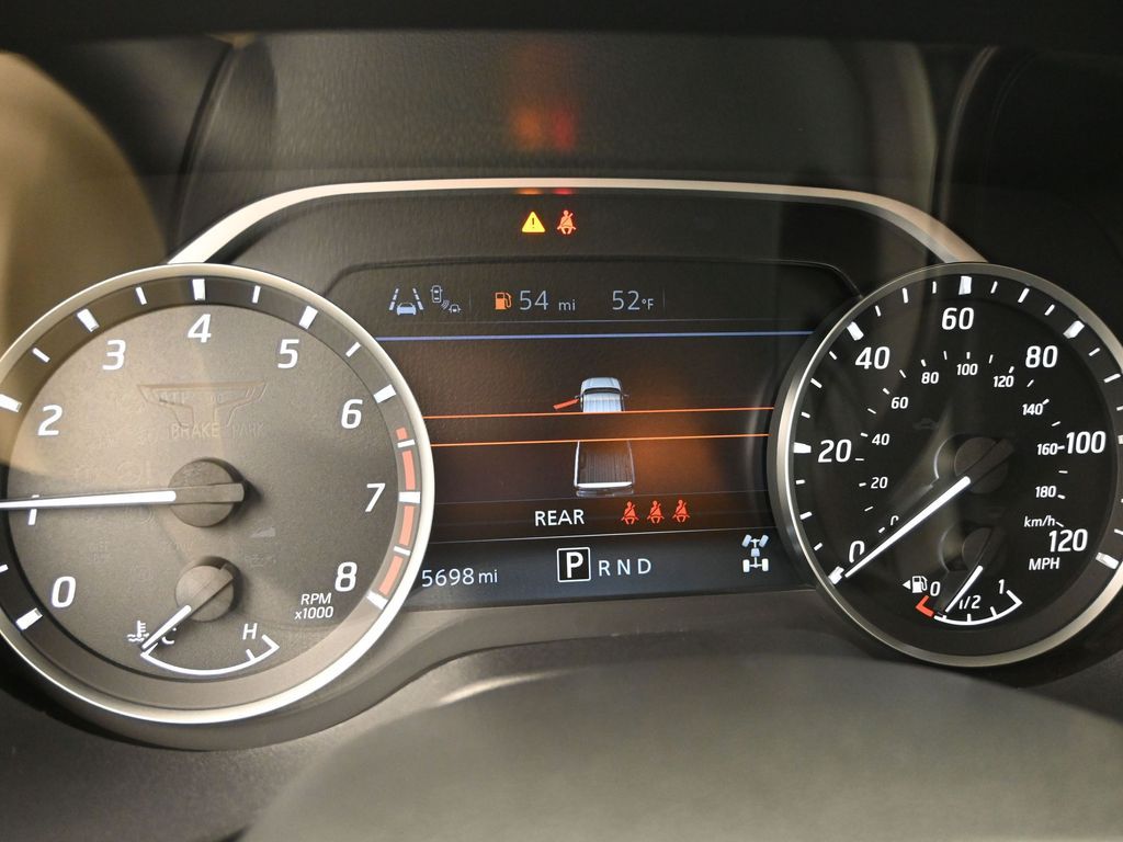 2024 Nissan Titan SV