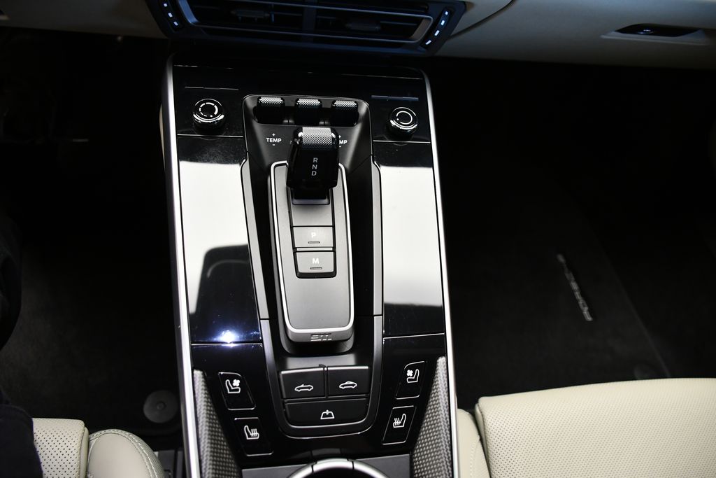 Thumbnail: 2022 Porsche 911 - 28