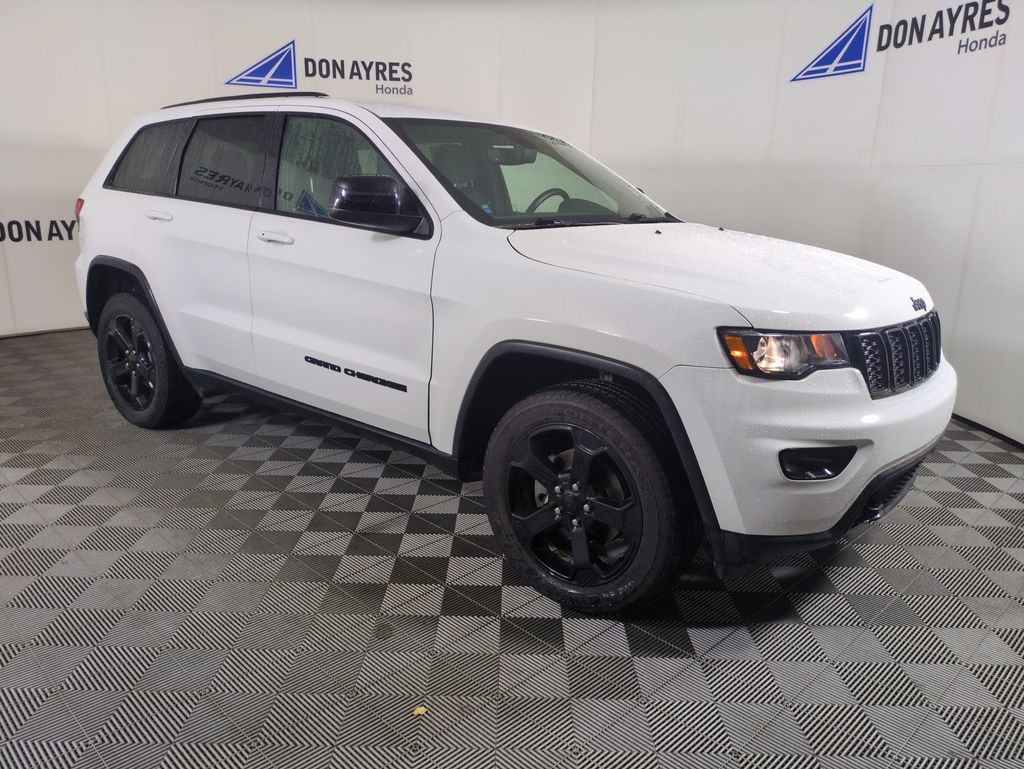 Used 2018 Jeep Grand Cherokee Laredo For Sale in Fort Wayne, IN