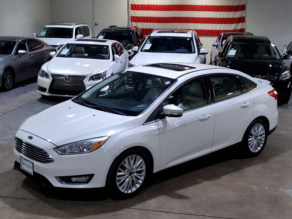 2017 Ford Focus Titanium 38