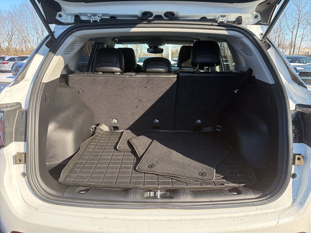 Thumbnail: 2022 Jeep Compass - 21