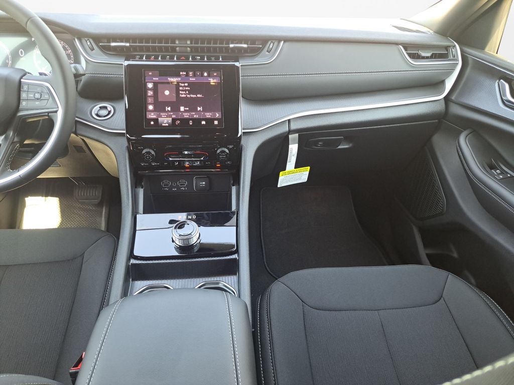 New Car 2025 Jeep Grand Cherokee  For Sale Under $35,000 In Austin, Texas