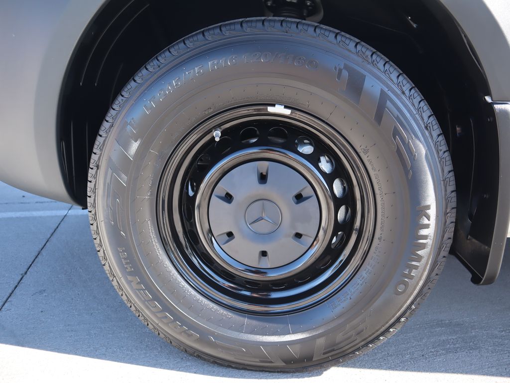 Thumbnail: 2025 Mercedes-Benz Sprinter - 31