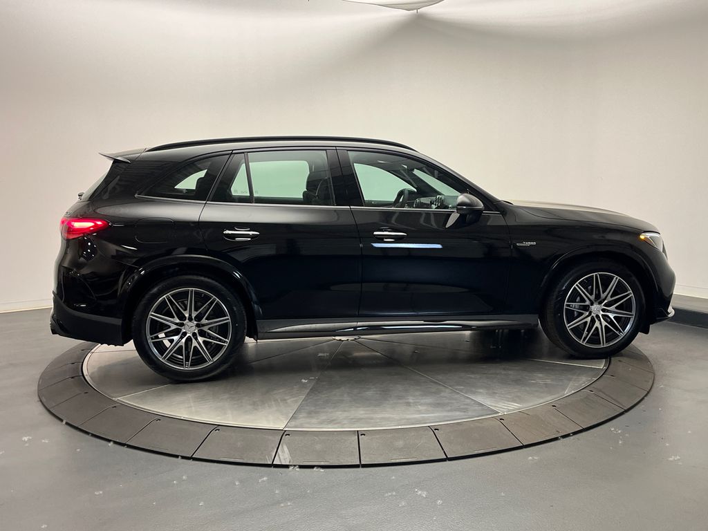 2025 Mercedes-Benz GLC 43 AMG 8