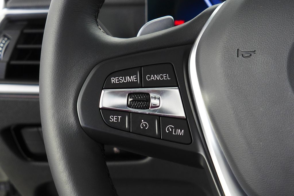 Thumbnail: 2023 BMW 3 Series - 30