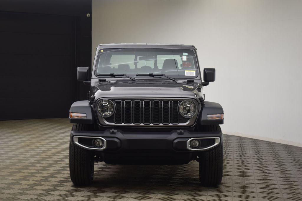 new 2026 Jeep Gladiator car, priced at $40,261