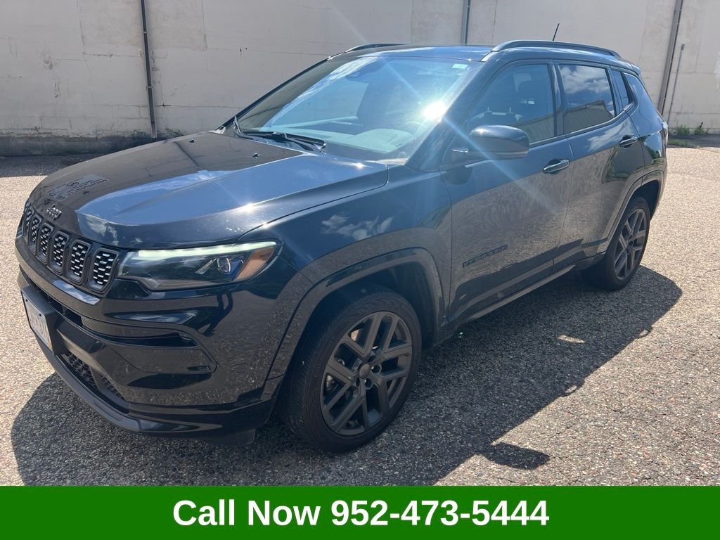 Diamond Black Crystal Pearlcoat 2024 Jeep Compass SUV / Crossover Four-Wheel Drive 8-Speed Automatic