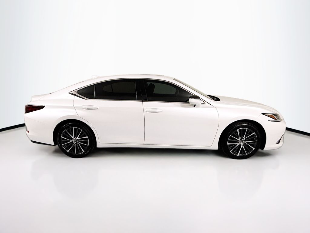 Thumbnail: 2025 Lexus ES - 4