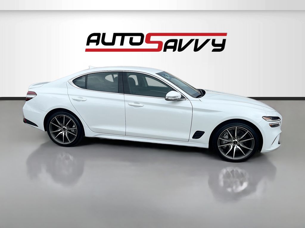 Used 2025 White Genesis 2.5T image 8
