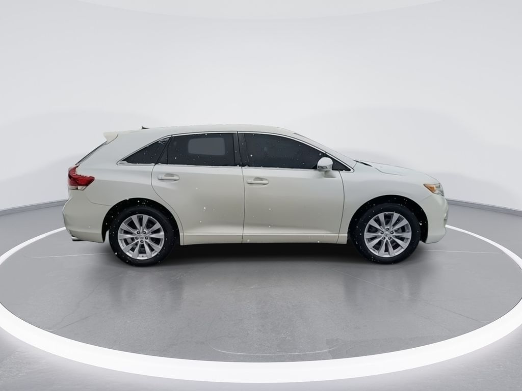 2015 Toyota Venza LE 9