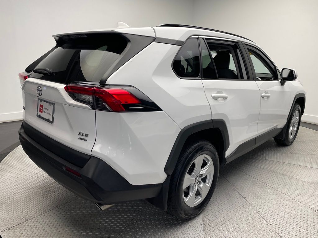 2020 Toyota RAV4 XLE 5