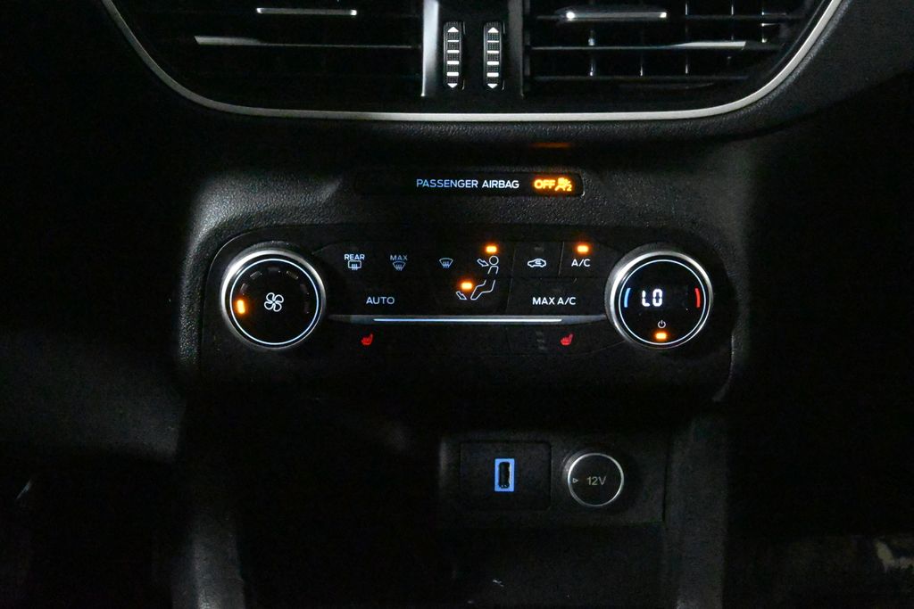 2020 Ford Escape SE Sport Hybrid 26