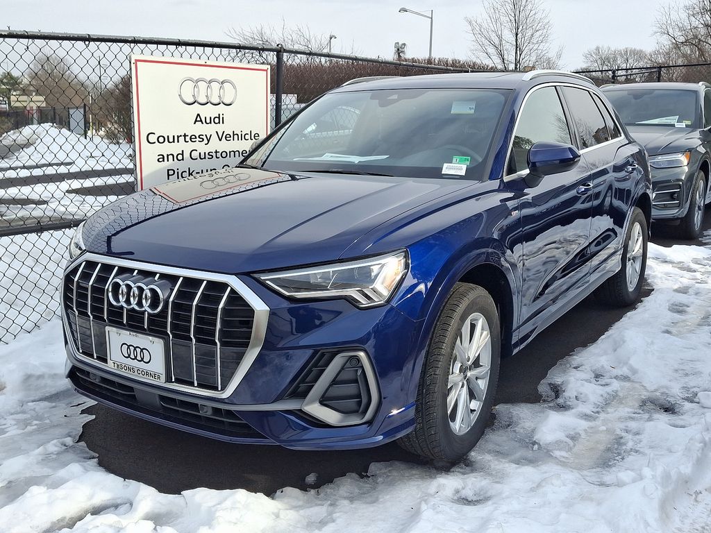 2025 Audi Q3  -
                Vienna, VA