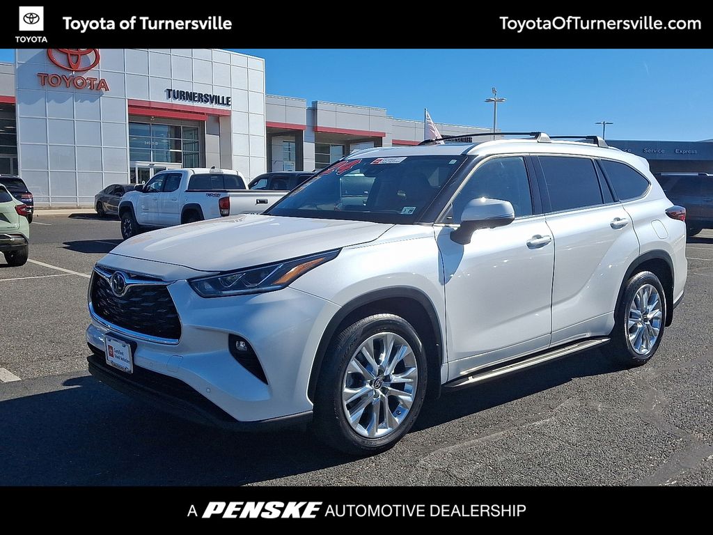White (Wind Chill Pearl) 2024 Toyota Highlander Limited AWD SUV / Crossover All-Wheel Drive 8-Speed Automatic