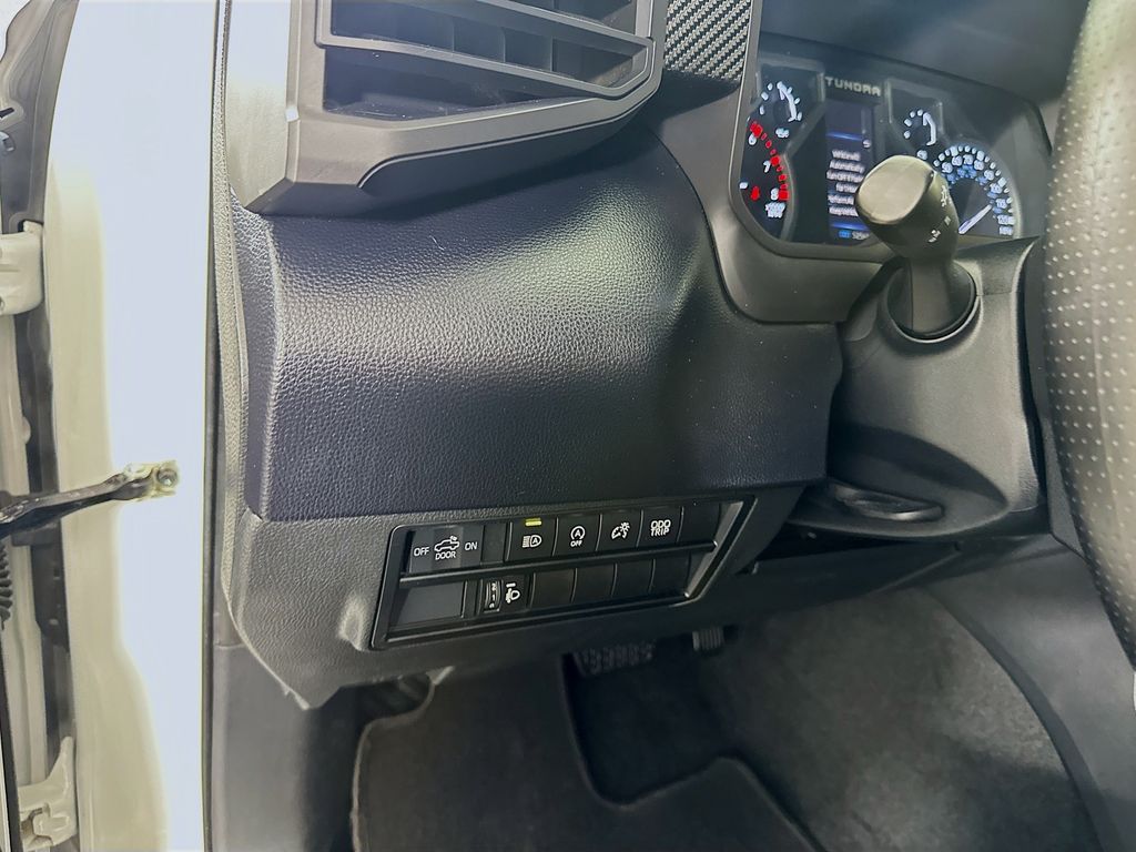 Thumbnail: 2023 Toyota Tundra - 9