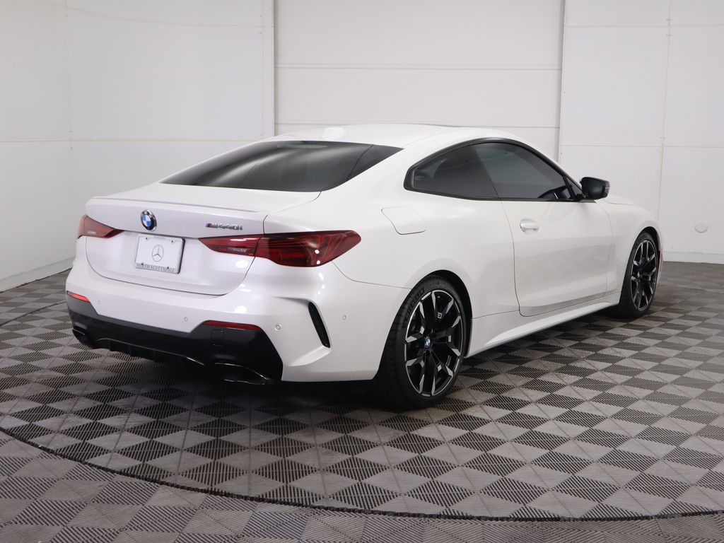 Thumbnail: 2025 BMW 4 Series - 5