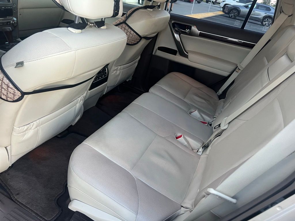Thumbnail: 2014 Lexus GX - 9