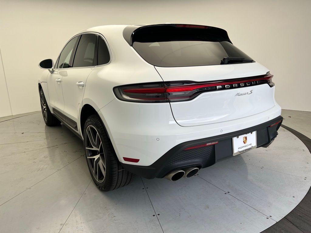 2022 Porsche Macan S 3