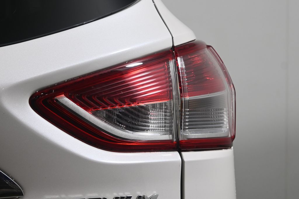 Thumbnail: 2016 Ford Escape - 12
