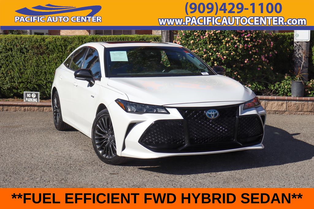 2020 Toyota Avalon Hybrid XSE FWD
