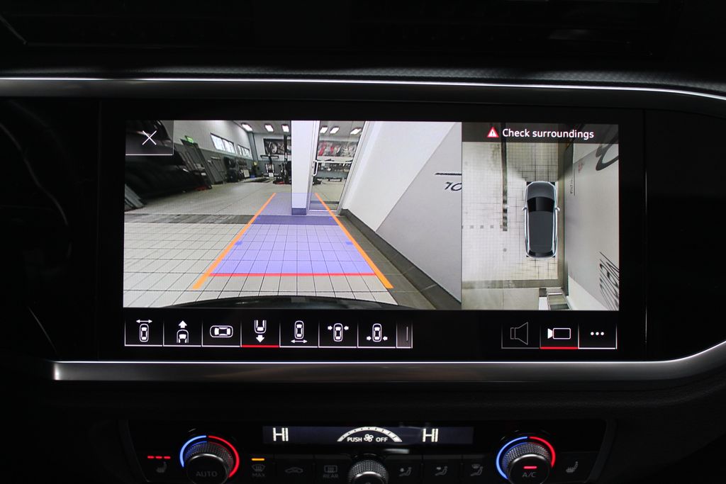 Thumbnail: 2023 Audi Q3 - 23