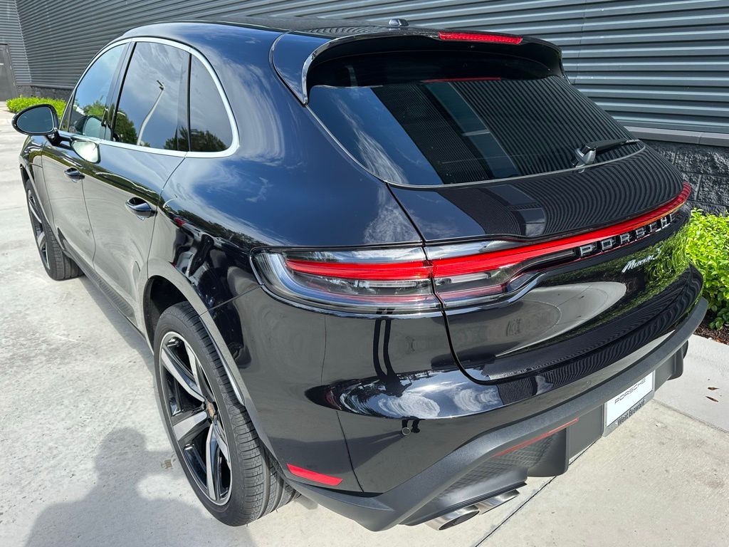 Thumbnail: 2025 Porsche Macan - 3