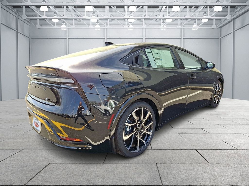2024 Toyota Prius Prime Premium 3