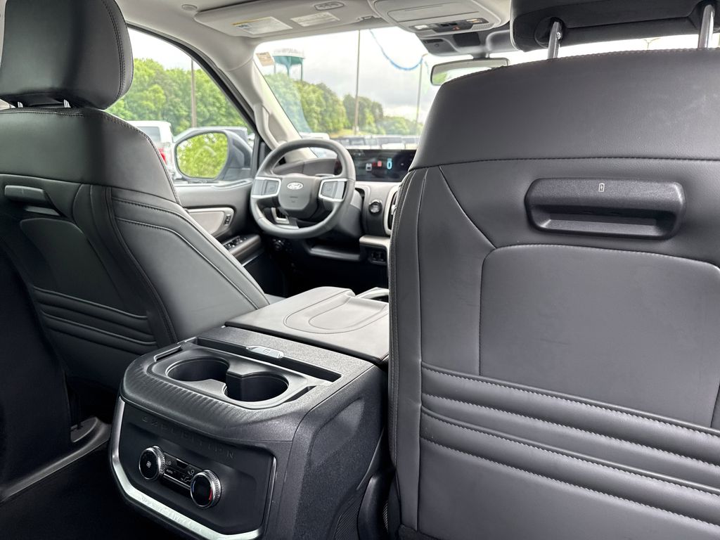 Used 2025 Ford Expedition SUV