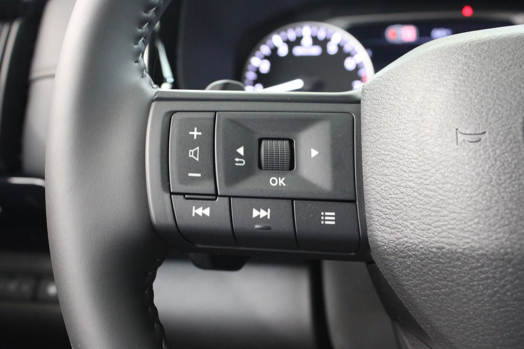 new 2026 Nissan Pathfinder car, priced at $39,010