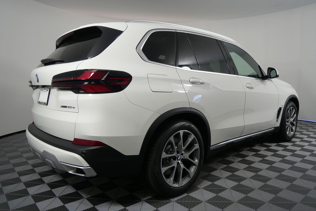 2025 BMW X5 xDrive50e 4