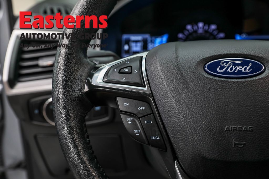 Used 2024 Silver Ford SEL image 15