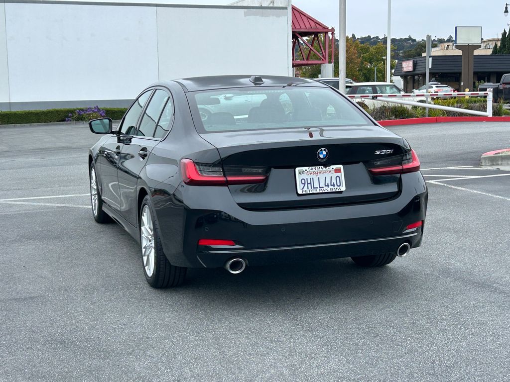 Thumbnail: 2023 BMW 3 Series - 3