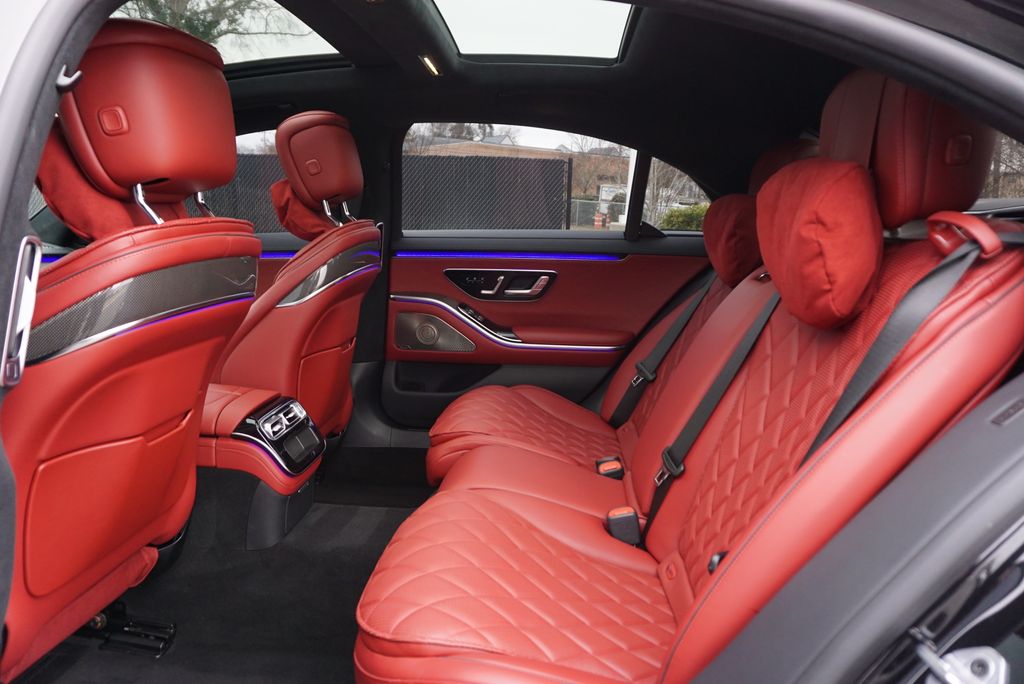 Thumbnail: 2022 Mercedes-Benz S-Class - 13