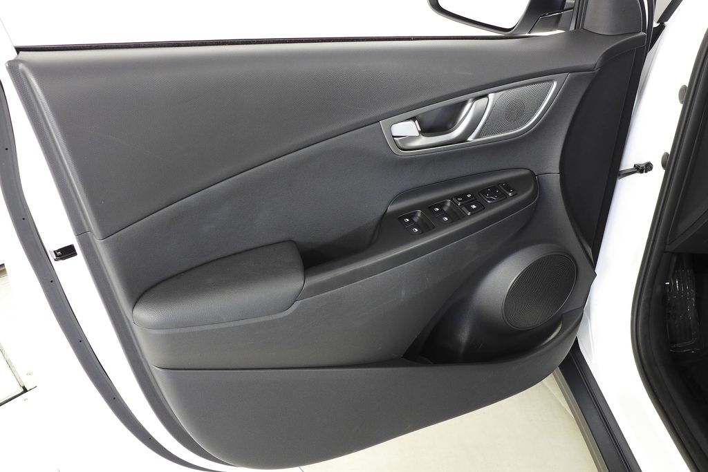 2021 Hyundai Kona Limited 11