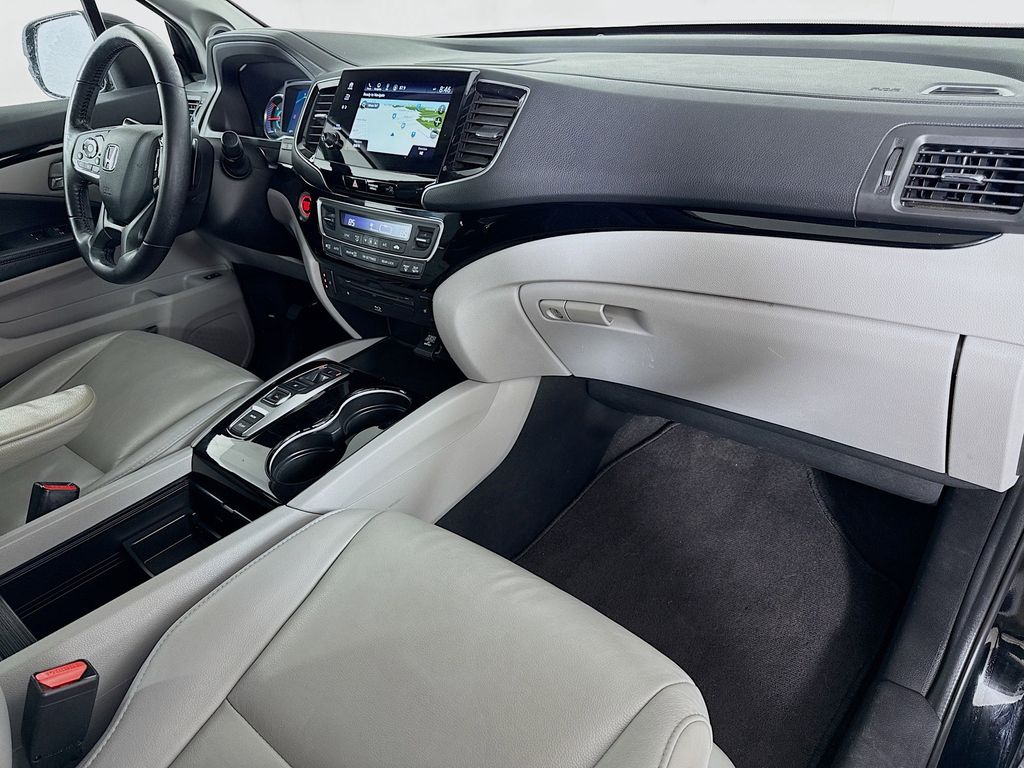 Thumbnail: 2019 Honda Pilot - 29