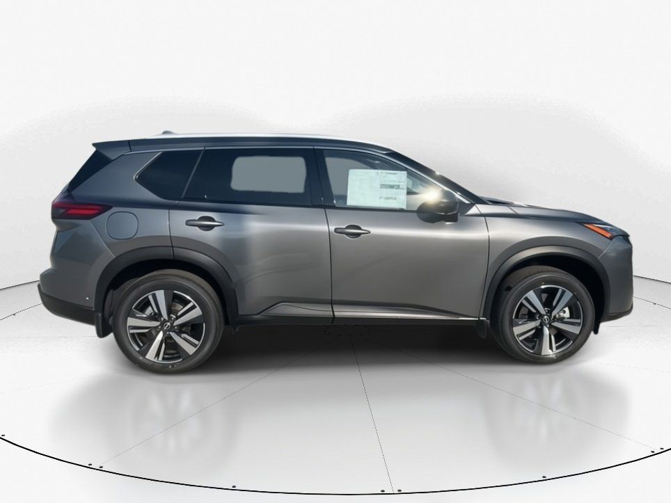 2025 Gun Metallic Nissan Rogue SL FWD SUV