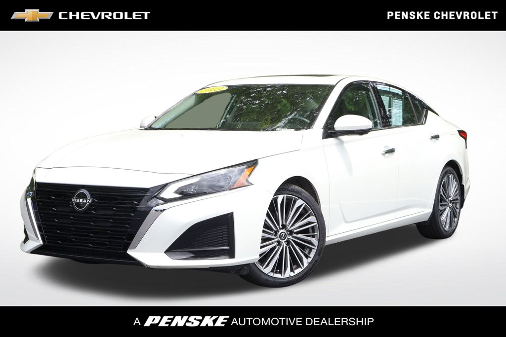 Thumbnail: 2023 Nissan Altima - 1